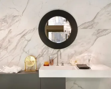 Specchio All Saints con cornice in plexiglas di Kartell