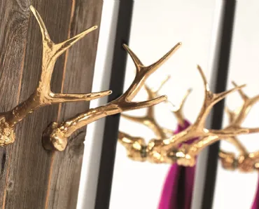 Appendiabiti di design coppia di corna in ottone Hubertus di Mogg