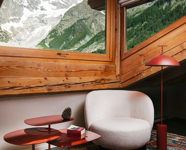 Tavolini Thierry in cristallo con base in acciaio di Kartell