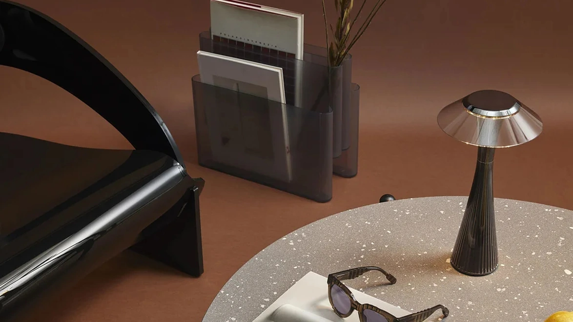 Contenitore portariviste Magazine Rack di Kartell