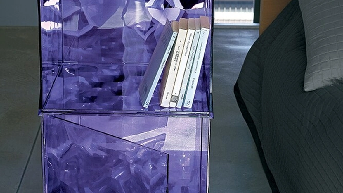 Cubo Contenitore impilabile in plexiglas con anta Optic di Kartell