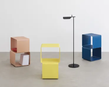 Tavolino contenitore Dadi in lamiera di acciaio di Desalto