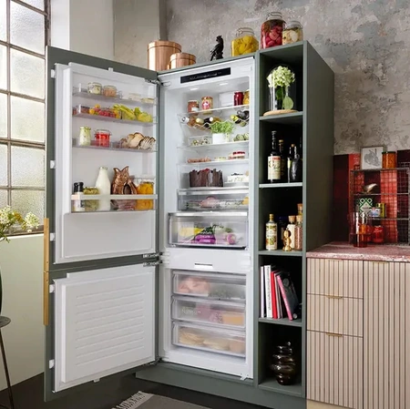 Frigorifero combinato da incasso N 70 di NEFF