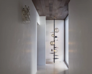 Lampada terra-soffitto Adelaide di Mogg