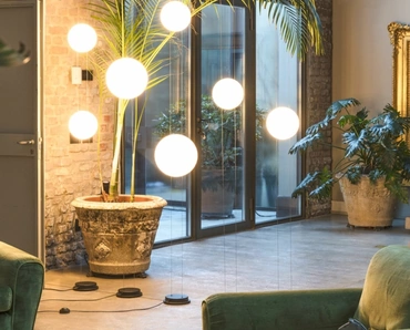 Lampada terra soffitto Orbit di Mogg