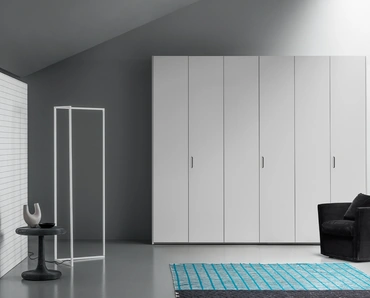 Armadio con ante battenti Aria Simple Incavo di Kristalia