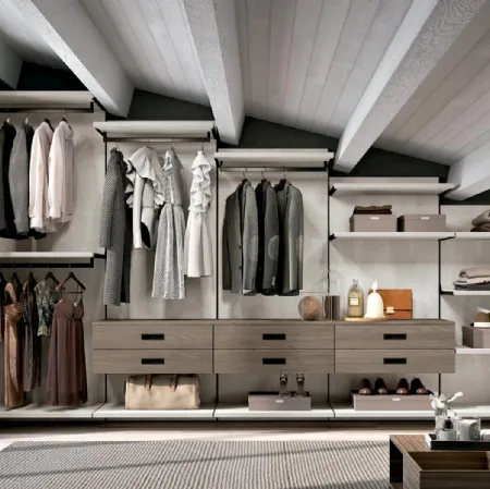 Cabina Armadio su misura per mansarde con travi Railsystem 23B di Ferrimobili