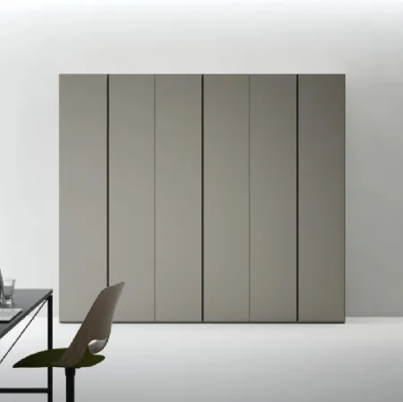 Armadio con ante battenti Freedhome Flat di Caccaro