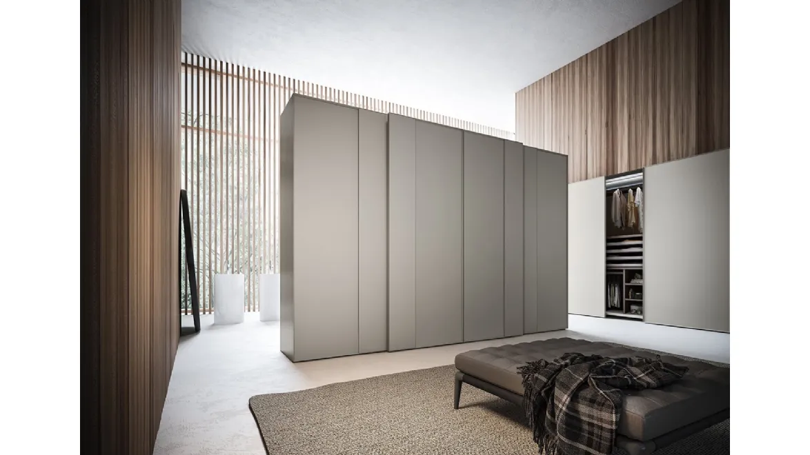 Armadio con ante scorrevoli Frame in laccato di Alf Da Frè