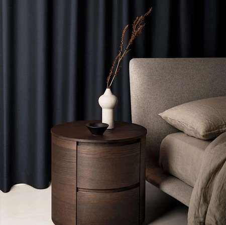 Comodino in legno Orbit di Kristalia