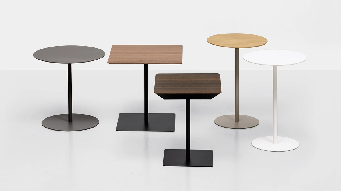 Comodino Tag in laminato o in essenza di Kristalia