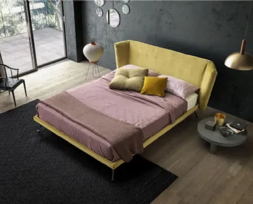 Letto in tessuto con testiera imbottita e sagomata Duke di Valentini