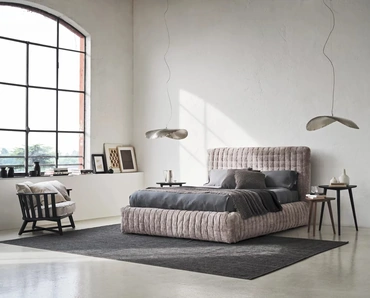 Letto in tessuto imbottito Pad di Gervasoni