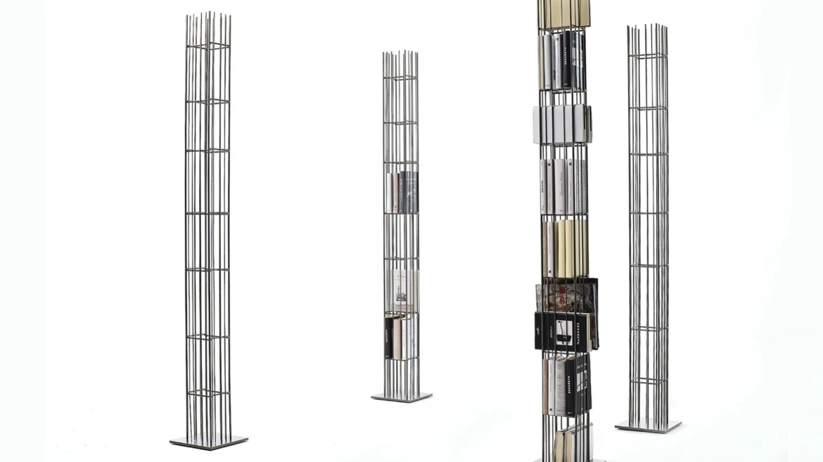Libreria di design autoportante Metrica Tower di Mogg