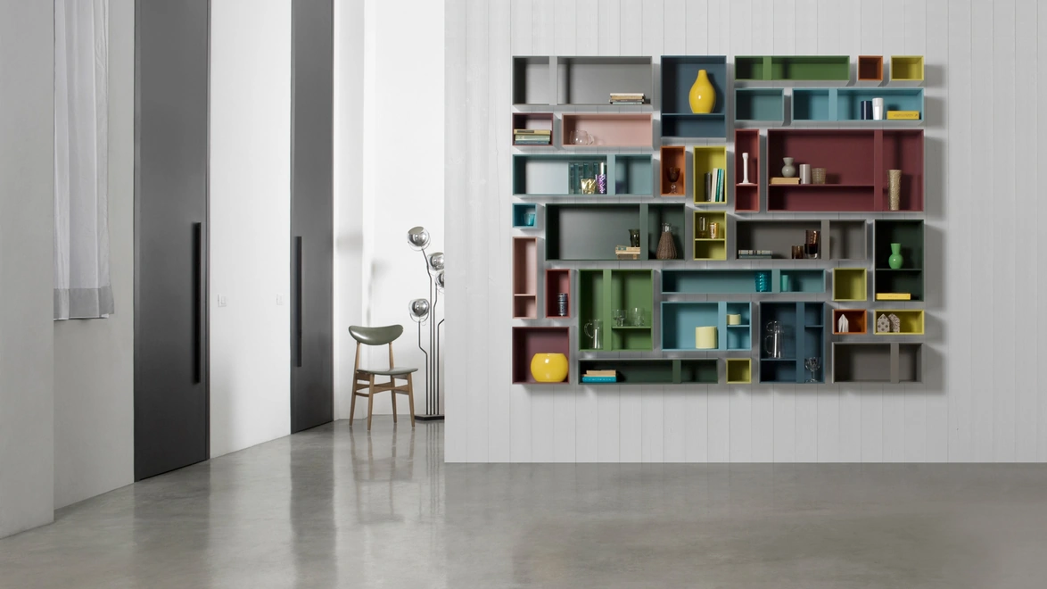Libreria sospesa componibile Multibox in laccato opaco colori vari di Capo d'Opera