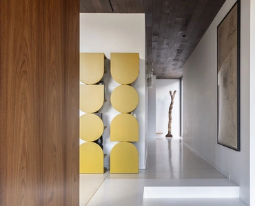 Libreria Shape Tower di Mogg