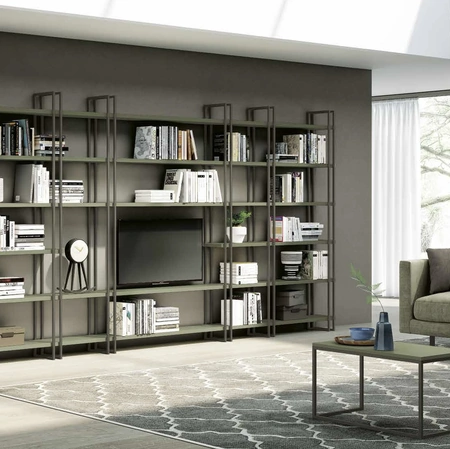 Libreria a muro Shell in laccato opaco con struttura in metallo di Spagnol Mobili