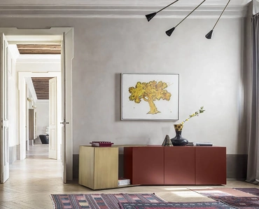 Madia in MDF laccato con elemento in metallo orientabile Partout Sideboard di Mogg