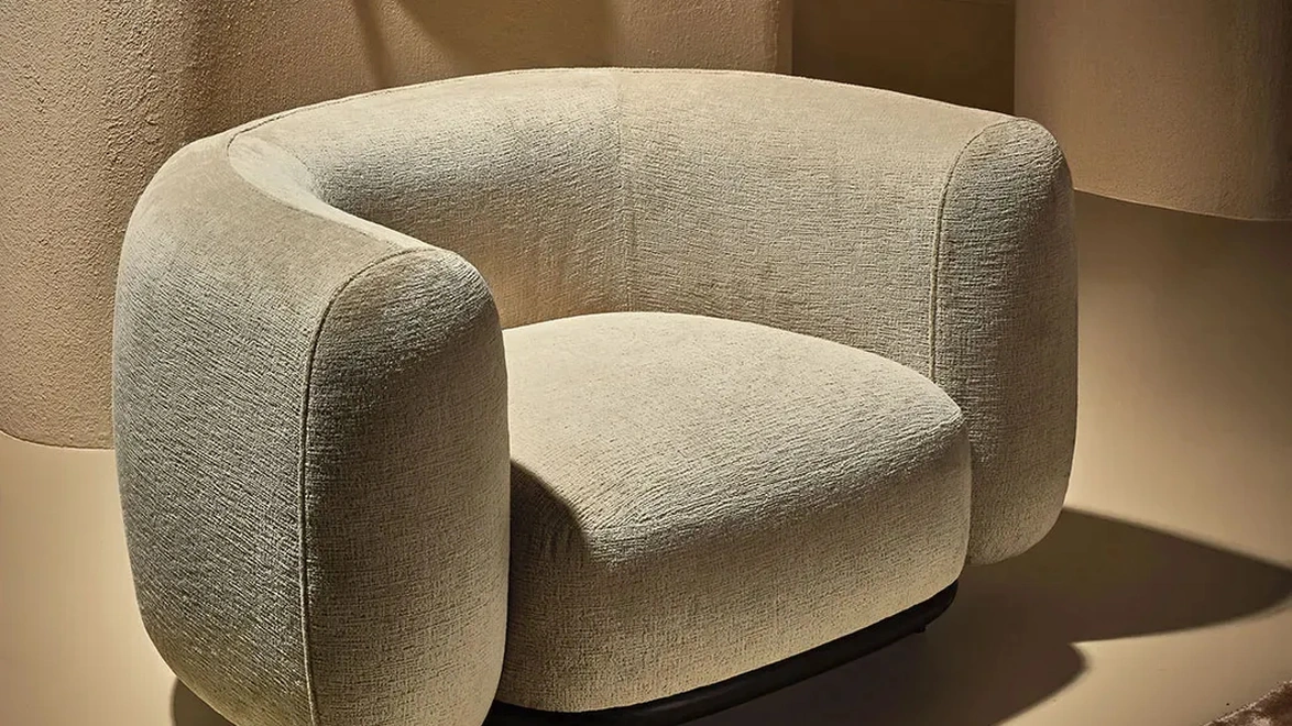 Poltrona Daku Lounge in tessuto imbottito di Nature Design