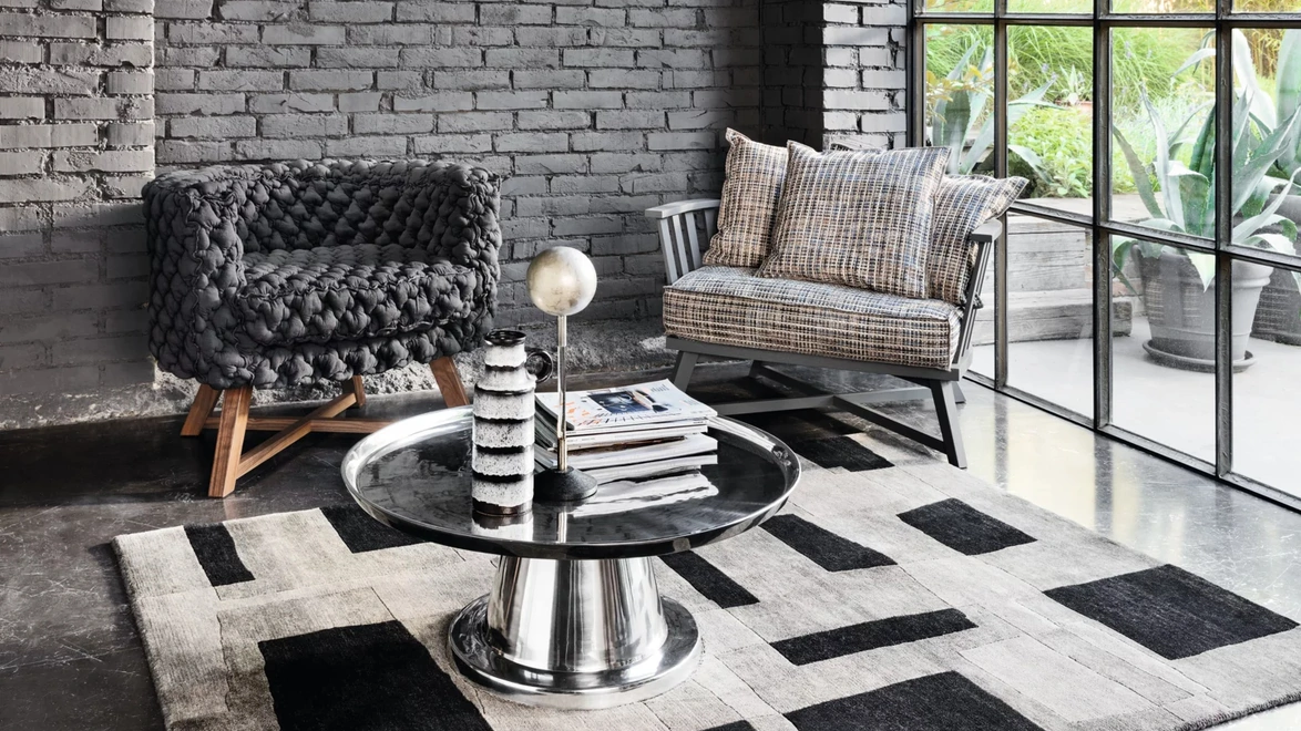 Poltroncina Gray imbottita di Gervasoni