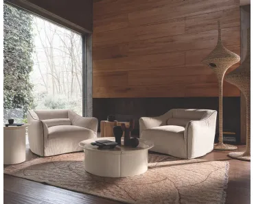 Poltrona in tessuto imbottito Saia di Gervasoni