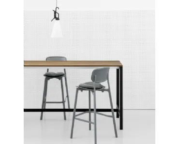 Sgabello Colander OUT in polipropilene di Kristalia