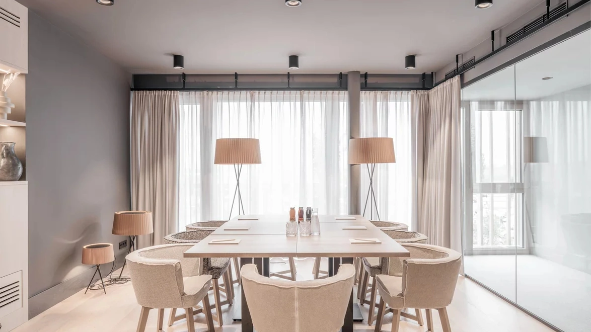 Sedia Gray imbottita di Gervasoni