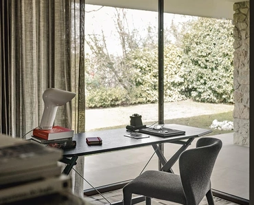 Sedia Karol in tessuto di Alf Da Frè