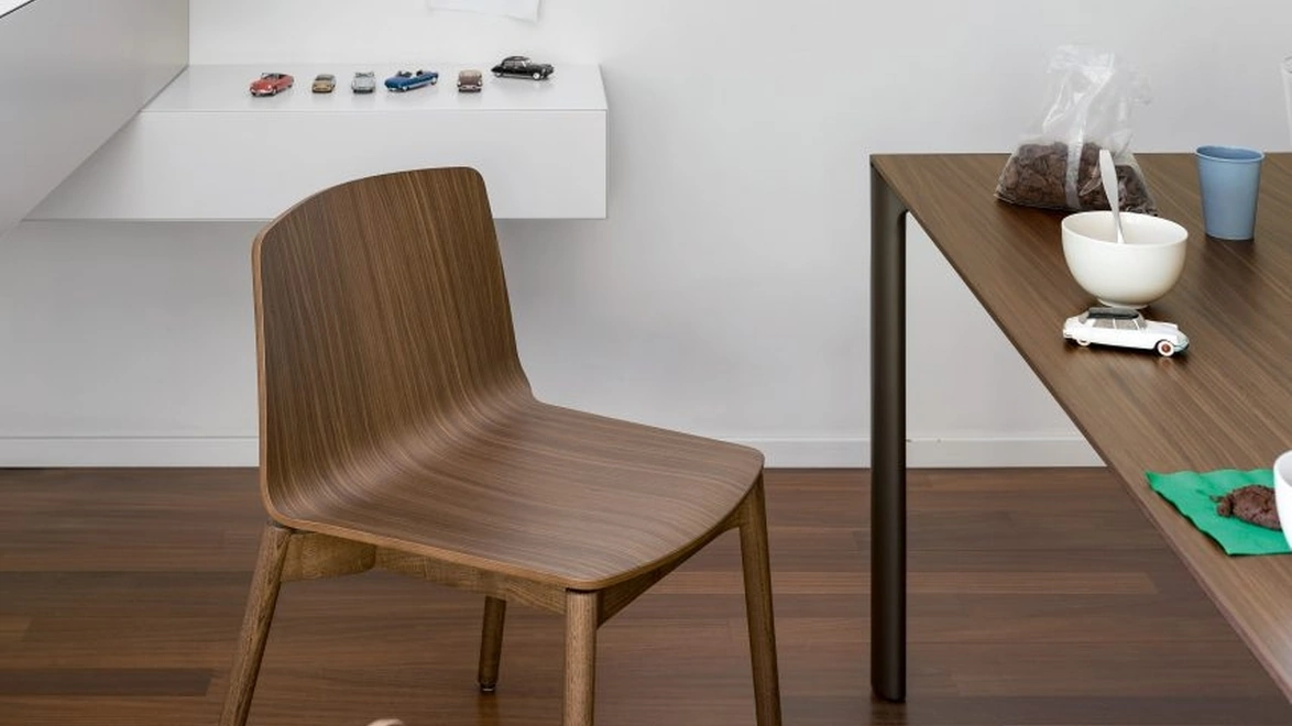 Sedia in legno Rama Wood di Kristalia