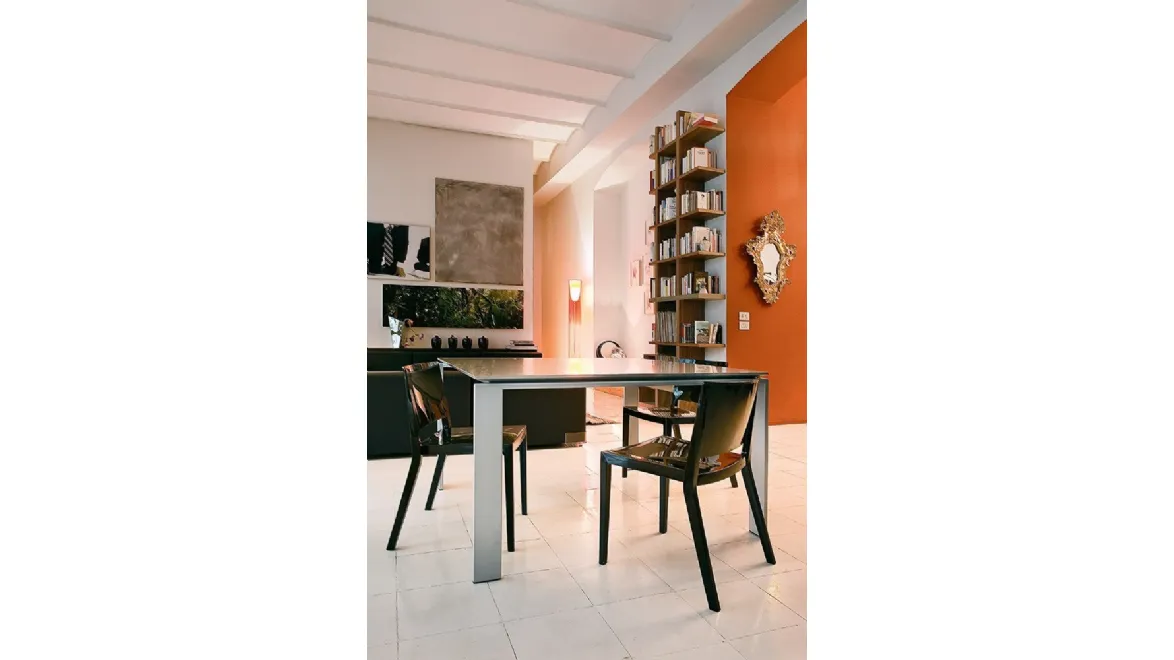 Sedia impilabile Lizz di Kartell