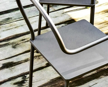 Sedia di design Softer than Steel in acciaio di Desalto