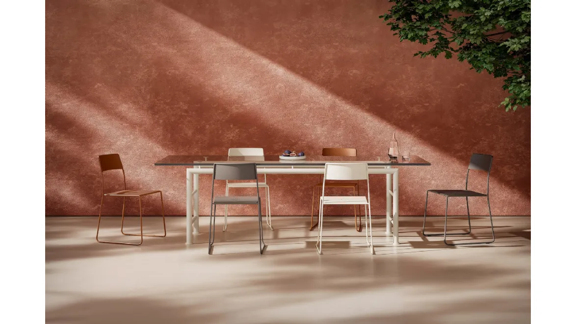 Tavolo Axis di Opinion Ciatti