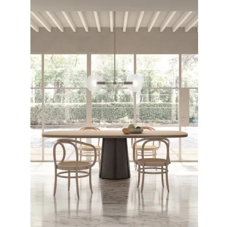 Tavolo Deville con piano in Rovere massello e base in cemento di Capo d'Opera