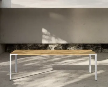 Tavolo Fan in rovere e acciaio di Desalto