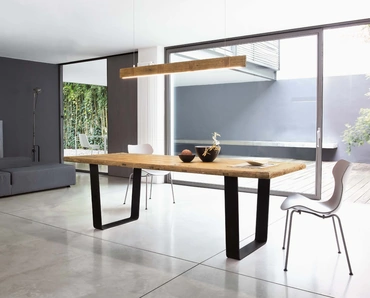 Tavolo Gate con top in legno secolare naturale e base in metallo di Nature Design