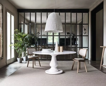 Tavolo Gray 38 in marmo bianco di Carrara e base in millgres di Gervasoni