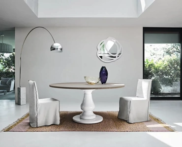 Tavolo Gray 38 con top in legno e base in millgres bianco di Gervasoni