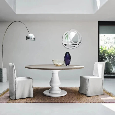 Tavolo Gray 38 con top in legno e base in millgres bianco di Gervasoni