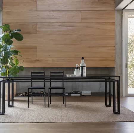 Tavolo in cristallo con struttura in metallo Hotline di Mogg