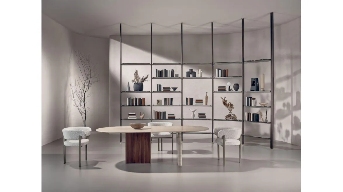 Tavolo Monolith in marmo Travertino e Noce Americano di Nature Design