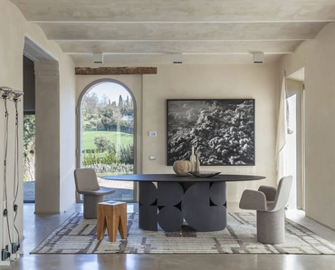 Tavolo Shape con top in legno e base in metallo di Mogg