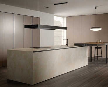 Cucina Design con isola C08 in laccato e gres di Copat Life