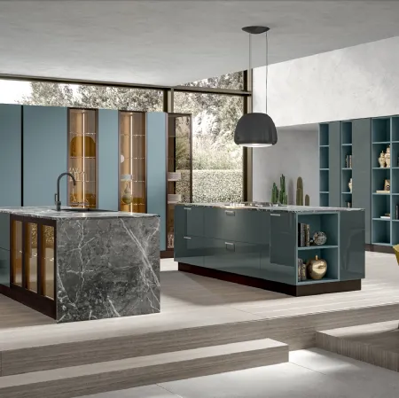 Cucina Moderna in laccato opaco Klee con doppia isola in laccato lucido di Home Cucine