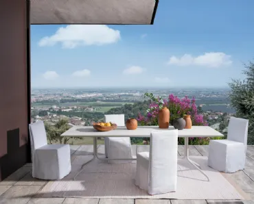 Sedia Ghost Out di Gervasoni