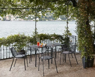Tavolo quadrato in acciaio Hiray di Kartell