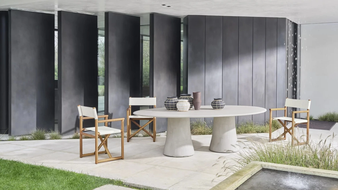 Tavolo Noa in resina spatolata di Gervasoni