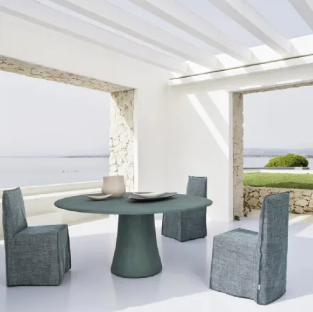 Tavolo Noa in resina spatolata di Gervasoni