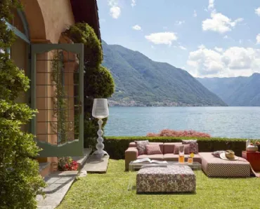 Divano e Pouf Pastics Outdoor di Kartell