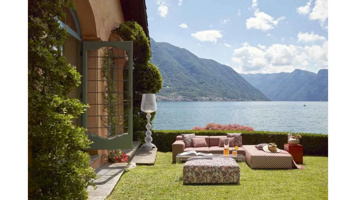 Divano e Pouf Pastics Outdoor di Kartell