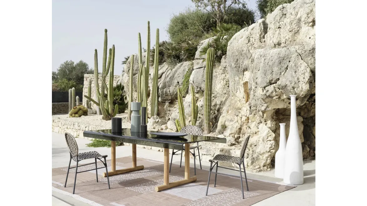 Tavolo Torii in vetro di Gervasoni